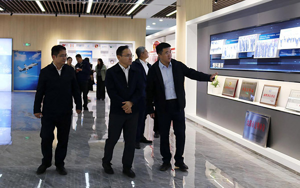 中國鋼研黨委副書記、總經(jīng)理高宏斌一行 到航產(chǎn)集團(tuán)調(diào)研